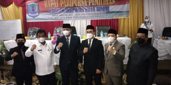 Amir Hamzah  Hadiri Rapat Paripurna Pemilihan  Wakil Walikota Binjai 2021-2024