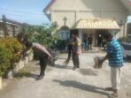 TNI dan Polri Bersama Warga Gotong Royong Bersihkan Gereja, Rumah, Terkena Dampak Tawuran Pemuda