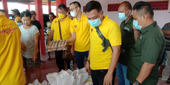 Sambut HUT ke-76 Kemerdekaan RI, Komunitas SATU HATI dan Wartawan DPRD Medan Bagi Sembako