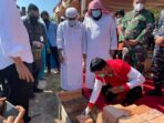 Andi  Jamaro Dulung Hadiri Peletakan Batu Pertama Pembangunan Masjid Terapung Dumai