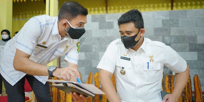 Bobby Nasution Mulai Berkantor di Kecamatan Zona Merah