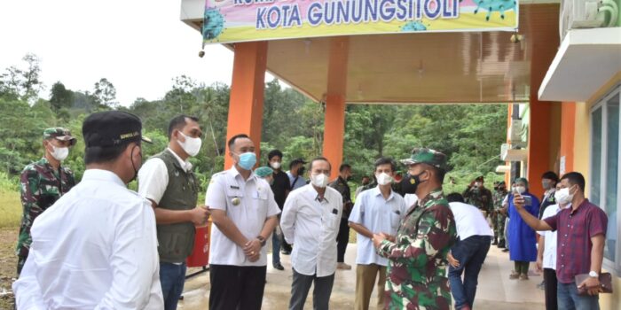 Pangdam I/BB Tinjau Lokasi Isoter dan Posko PPKM di Kep Nias