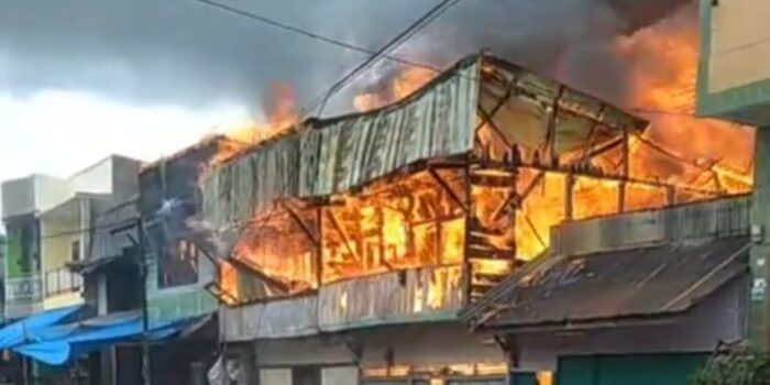 Pasar Siborongborong Dilalap Sijago Merah