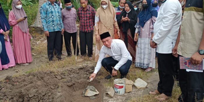 Camat Pulo Bandring Letakkan Batu Pertama Rumah Tahfiz Al Quran