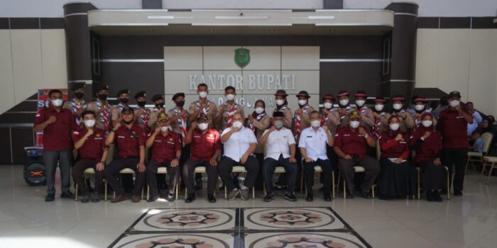 Plt Bupati Palas Lepas Kontingen Pramuka Menuju Perkemahan Wirakarya Nasional di Jambi