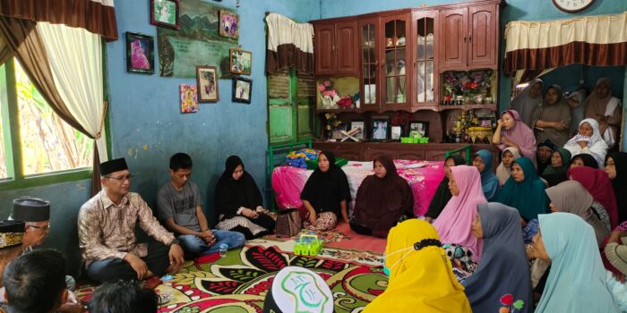 Meninggal di Riau, Jenazah Almarhum Ade Telah Tiba di Aceh Selatan