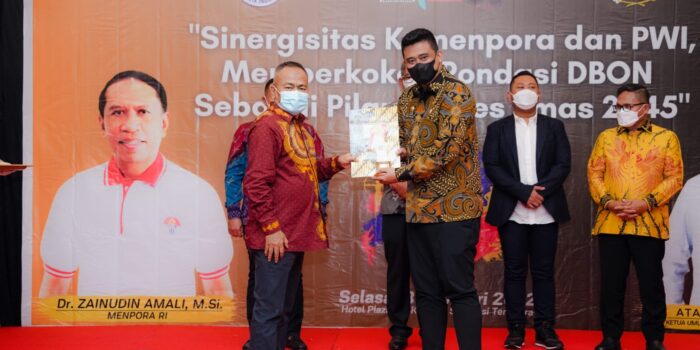 Raih Penghargaan Inisiator Olahraga Nasional, Bobby Nasution : Ada 3 Poin Majukan Olahraga
