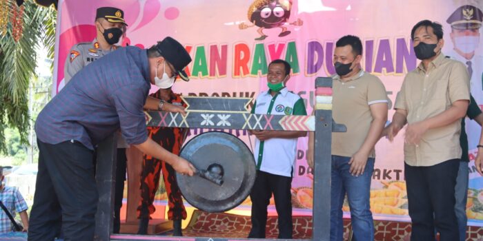 Kecamatan Tambangan Gelar Pekan Raya Durian dan Produk Unggulan Desa