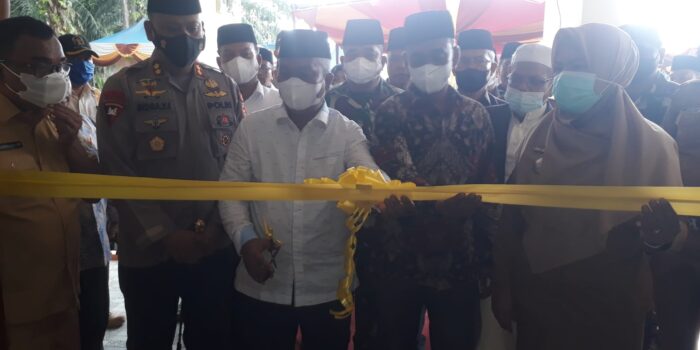 Plt Bupati Palas Resmikan Kantor Camat Ulu Sosa 