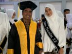 Kisah Haru Anak Seorang Wartawan Selesaikan Studi Sampai Sarjana