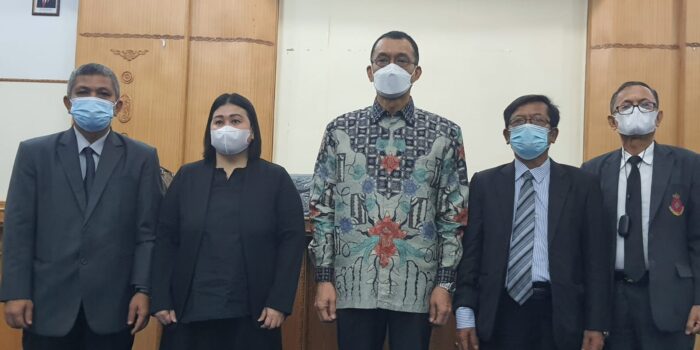 Dr Irene Silviani MSP Resmi Jabat Rektor UDA