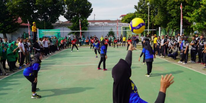 Tim Voli Persit Denpom IM/I Sabet Piala HUT Ke-76 Persit KCK