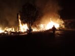 9 Unit Rumah Hangus Terbakar Dilalap Si Jago Merah di Pasar Kanopan