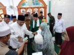Afandin dan Baznas Serahkan 100 Paket Sembako Untuk Kaum Dhuafa