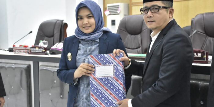 Wabup Madina Sampaikan LKPJ TA 2021