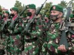 KSAD Beri Penghargaan Tiga Prajurit TNI Yang Lumpuhkan KKB dan Begal