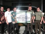 Bank Aceh Serahkan Bantuan Ambulans ke RS Kesrem TNI AD