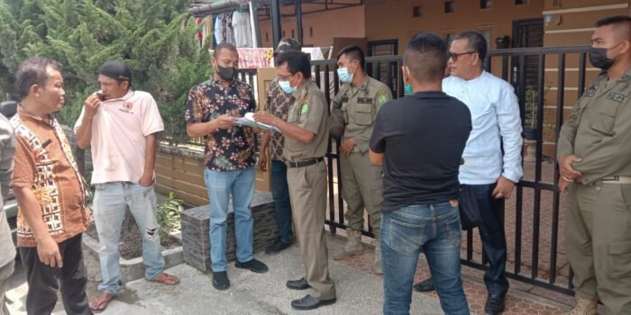 Diduga Tak Miliki SIMB, Satpol PP Medan Bongkar Bangunan di Kaplingan Pesona Pasar 2 Marelan