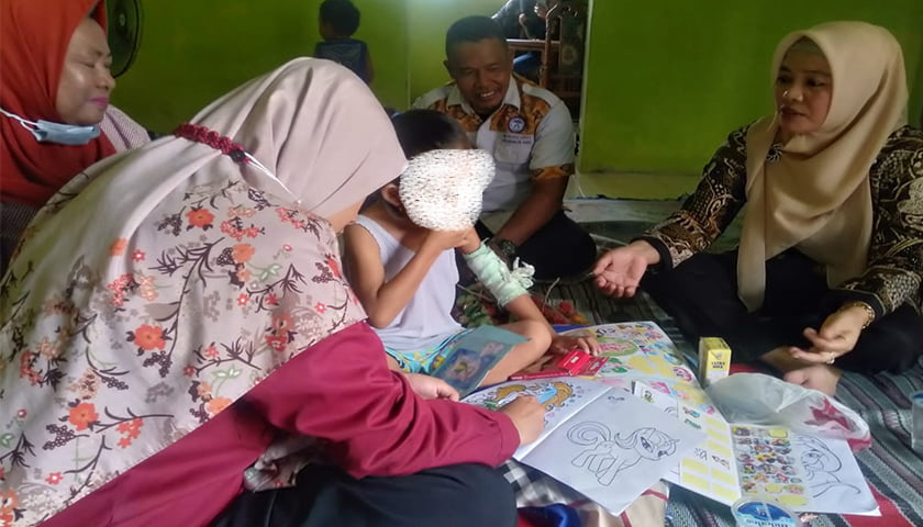 bocah dianiaya ayah tiri