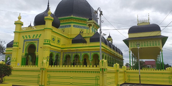 pemprov sumut-merevitalisasai masjid azizi