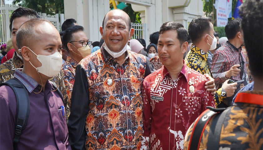 plt bupati langkat harganas