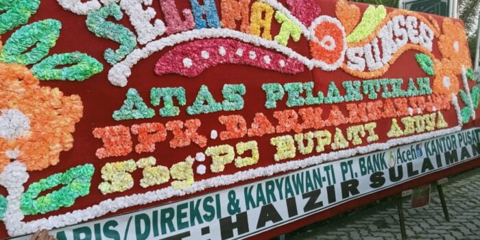 Papan Ucapan Selamat Pelantikan Pj Bupati ABDYA Berjejeran di Area Meuligoe Gubernur Provinsi Aceh