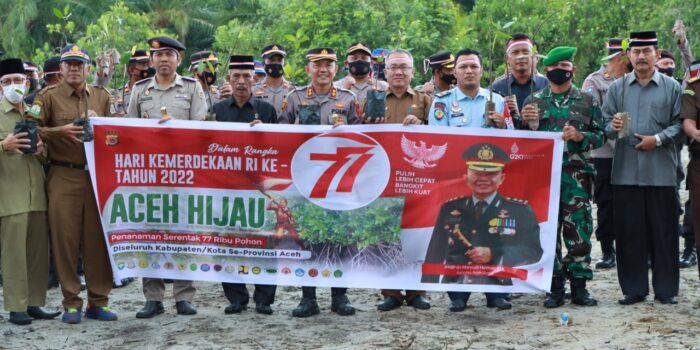 Atasi Abrasi, Polres Aceh Singkil Gerakkan Penanaman Manggrove