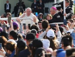 Paus: Agama Tidak Membenarkan Kejahatan Perang