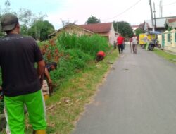 Aparat Kelurahan Denai Aksi Gotongroyong Akhir Pekan di Jermal V