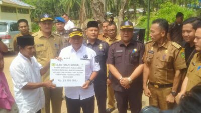 Korban Bencana Banjir Bandang di Lubu Sutam Terima BBR dari Kemensos RI