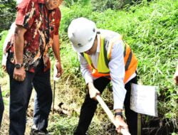 Direksi Perumda Tirtanadi bersama Masyarakat Kecamatan Sibolangit Tanam Bibit Pohon Aren