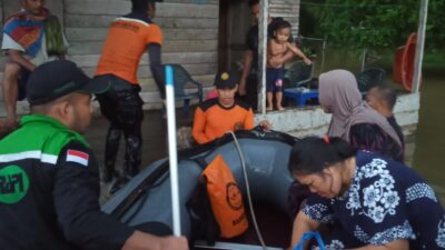 BPBD Aceh Selatan Evakuasi Warga Terdampak Banjir ke Shelter Pengungsian BPBA
