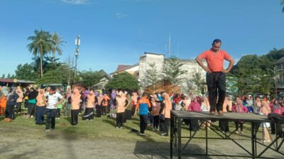 Senam Massal Aceh Selatan Warnai HUT Dharma Wanita ke 23
