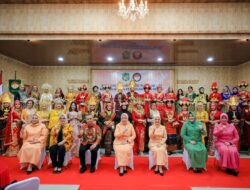 Fashion Show Multietnis Meriahkan Peringatan HUT ke-23 DPW Kota Medan