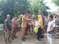 Kapolsek Lingga Bayu dan Forkopimca Bantu Warga Kurang Mampu Berobat