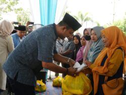 Afandin Serahkan 150 Paket Sembako untuk Guru Ngaji se-Teluk Aru