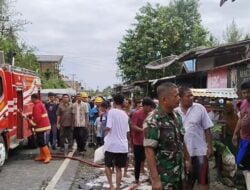 Si Jago Merah Lalap Dua Ruko di Tapaktuan, BPBD Kerahkan Dua Damkar