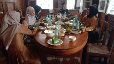 Rumah Rajo Resto dan Galeri Hadirkan Kuliner Khas Aceh Selatan