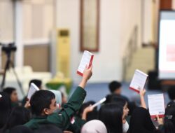 Bedah Buku ALDERA di USU, Rektor Berharap Kaum Muda Termotivasi Kawal Konstitusi