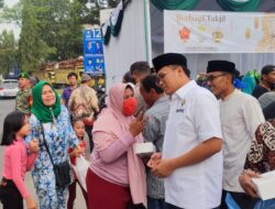 BPC HIPMI Langkat Bersama TNI, Polri Berbagi Takjil