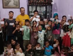 Ahmad Siregar:  Profesi Wartawan Berbagi Rezeki ke Puluhan Anak – Anak