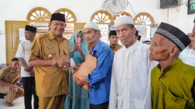 IPHI & PT LNK Beri Bantuan ke Kaum Dhuafa