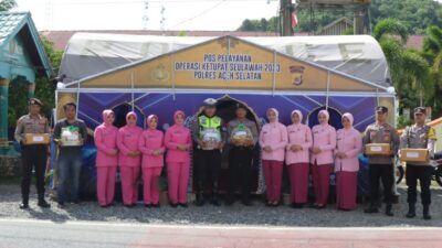 Ketua Bhayangkari Cabang Aceh Selatan Kunjungi Pos Pelayanan Ketupat Seulawah 2023