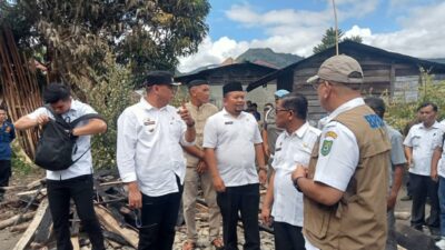 Bupati Madina Kunjungi Korban Kebakaran di Dua Lokasi Berbeda
