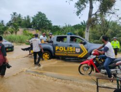 Polres Aceh Selatan Kerahkan Personil Bantu Warga Terdampak Banjir