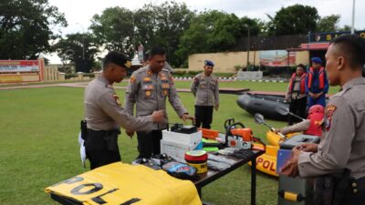 Antisipasi Banjir Kapolres Labuhanbatu Periksa Peralatan SAR