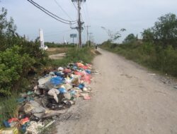 Pinggir Jalan Jadi Lokasi Pembuangan Sampah, Warga Minta Segera Diatasi