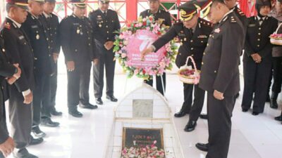 Polres Aceh Selatan Ziarah dan Tabur Bunga di Makam Pahlawan