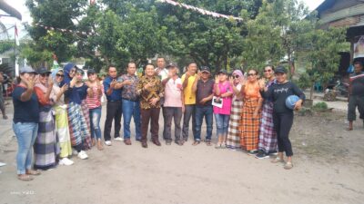 Emak – emak Gaul Golkar Binjai Ramaikan HUT RI dengan Panjat Pinang