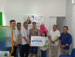 Ahli Waris Anggota PWI Madina Terima Santunan Rp 42 Juta